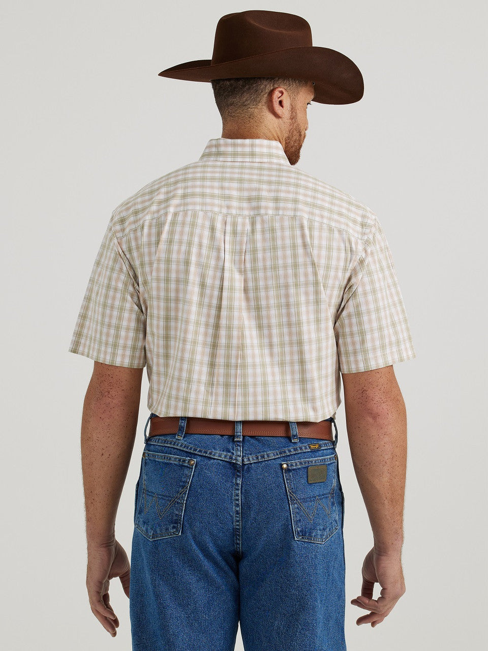 112344895 Wrangler George Strait Short Sleeve Plaid