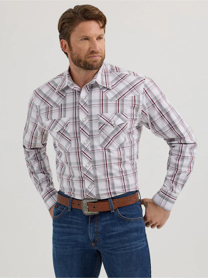 112356575 Wrangler MEN'S COMPETITION ADVANCED COMFORT LONG SLEEVE TWO POCKET WESTERN SNAP SHIRT