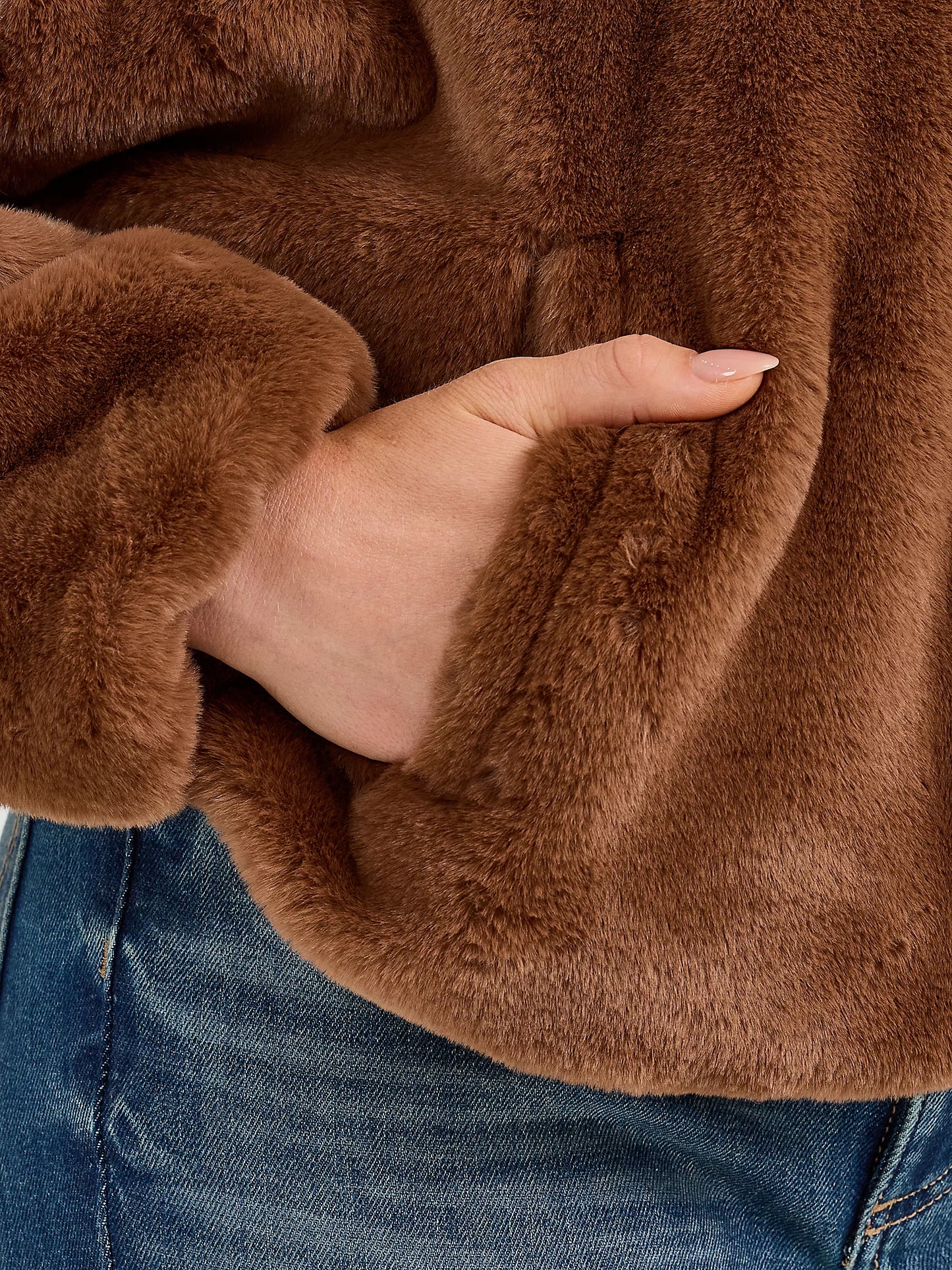 112368043 WMS Wrangler Logo Fuzzy Zip Jacket