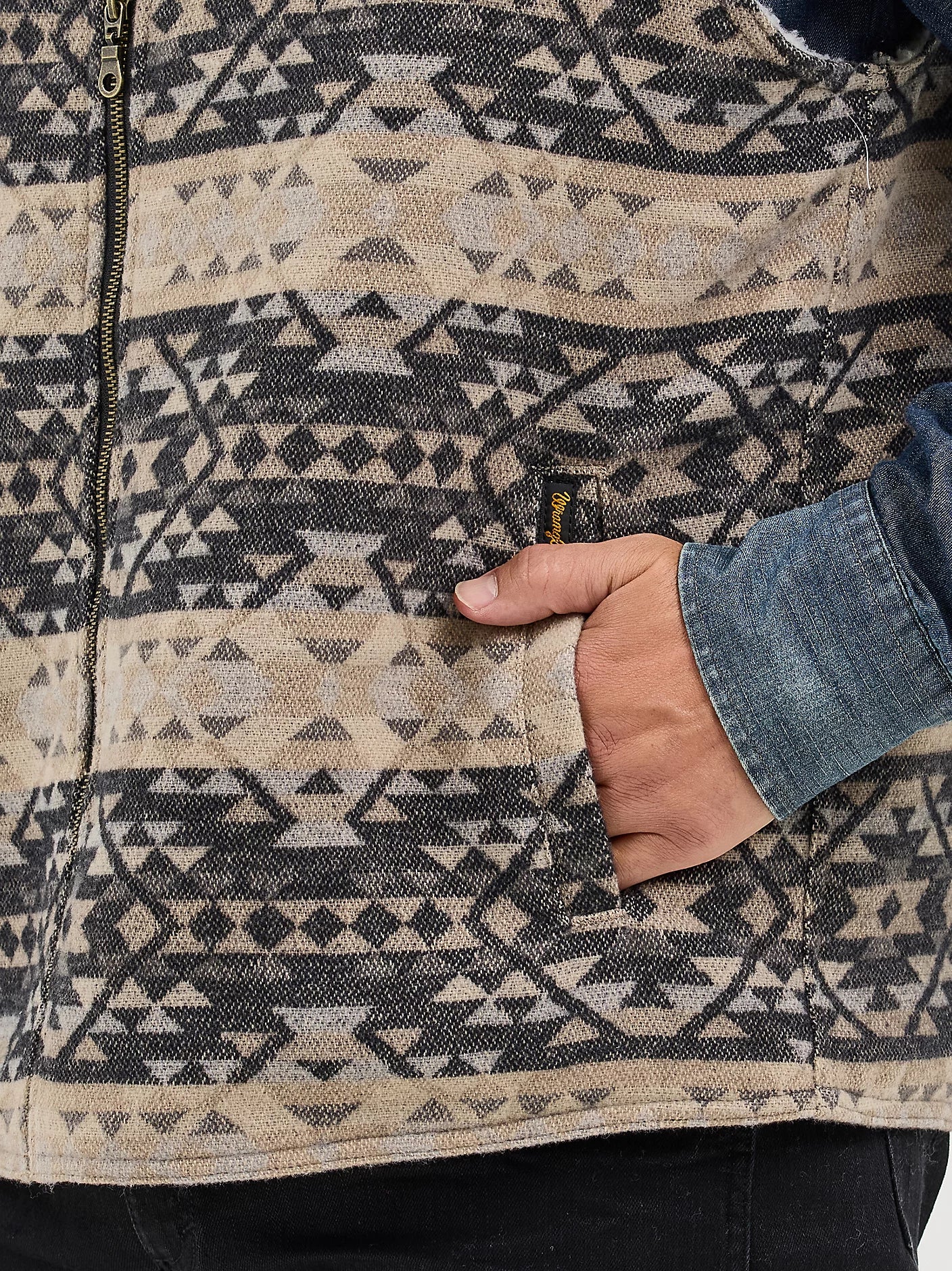 112368296 Men's Wrangler Sherpa Lined Jacquard Vest