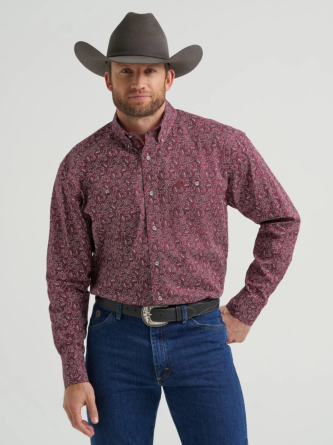 112369636 MNS Wrangler® George Strait Wine/Grey Paisley