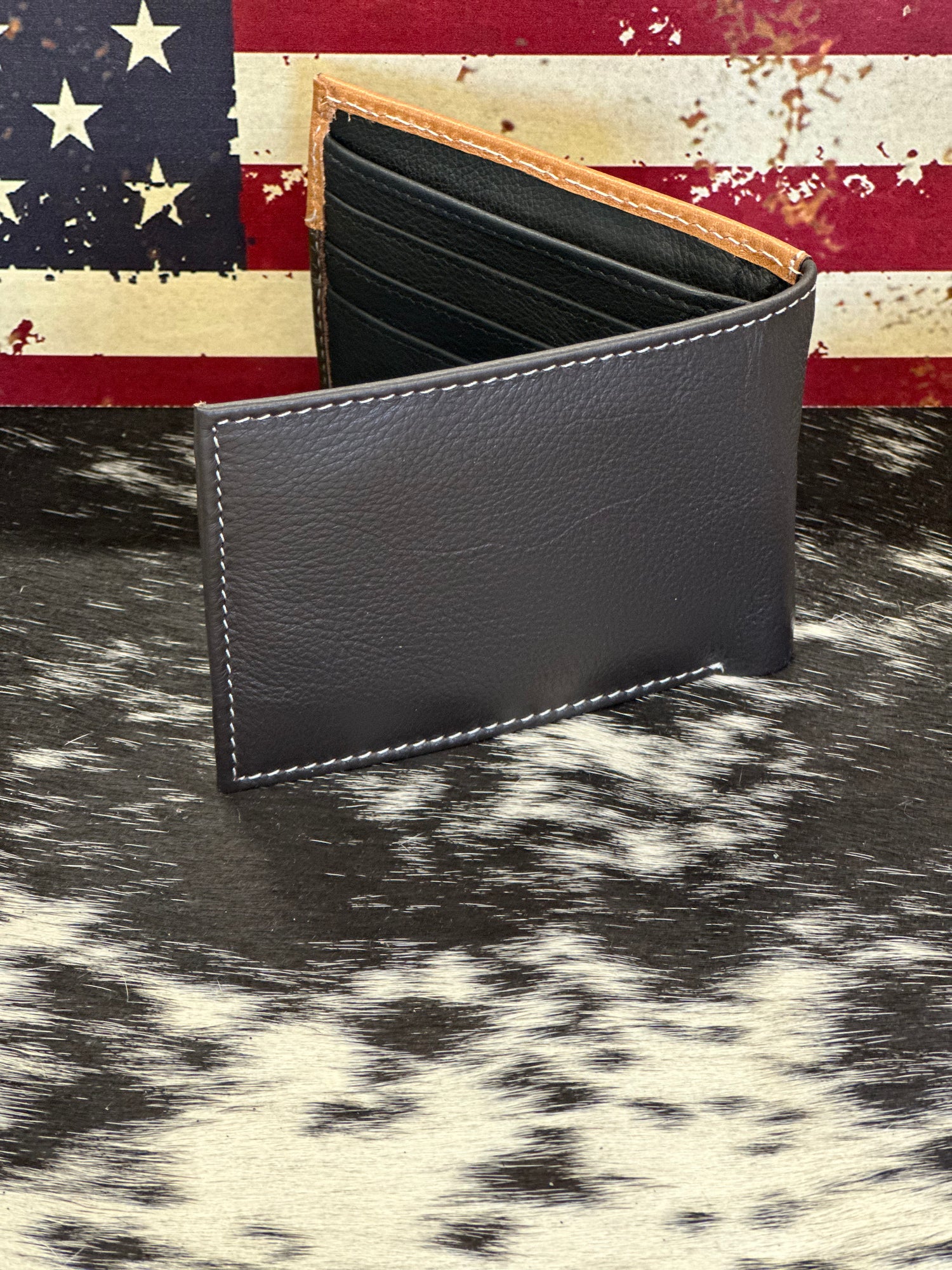 15FKW59B Tooled Bifold with Turq. Feathers