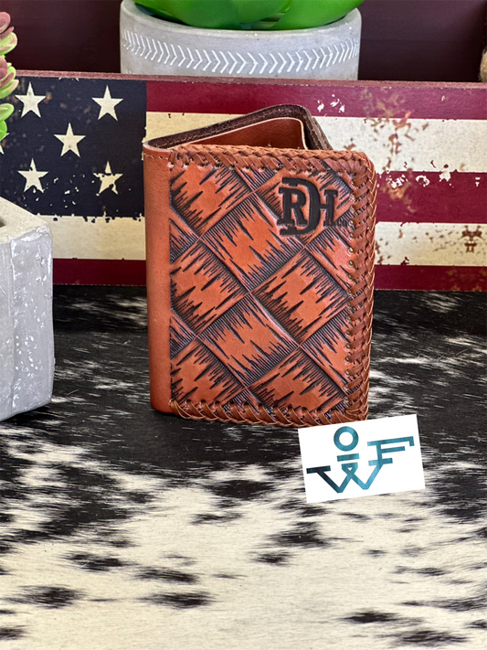 23225897W7 Red Dirt Trifold Basketweave
