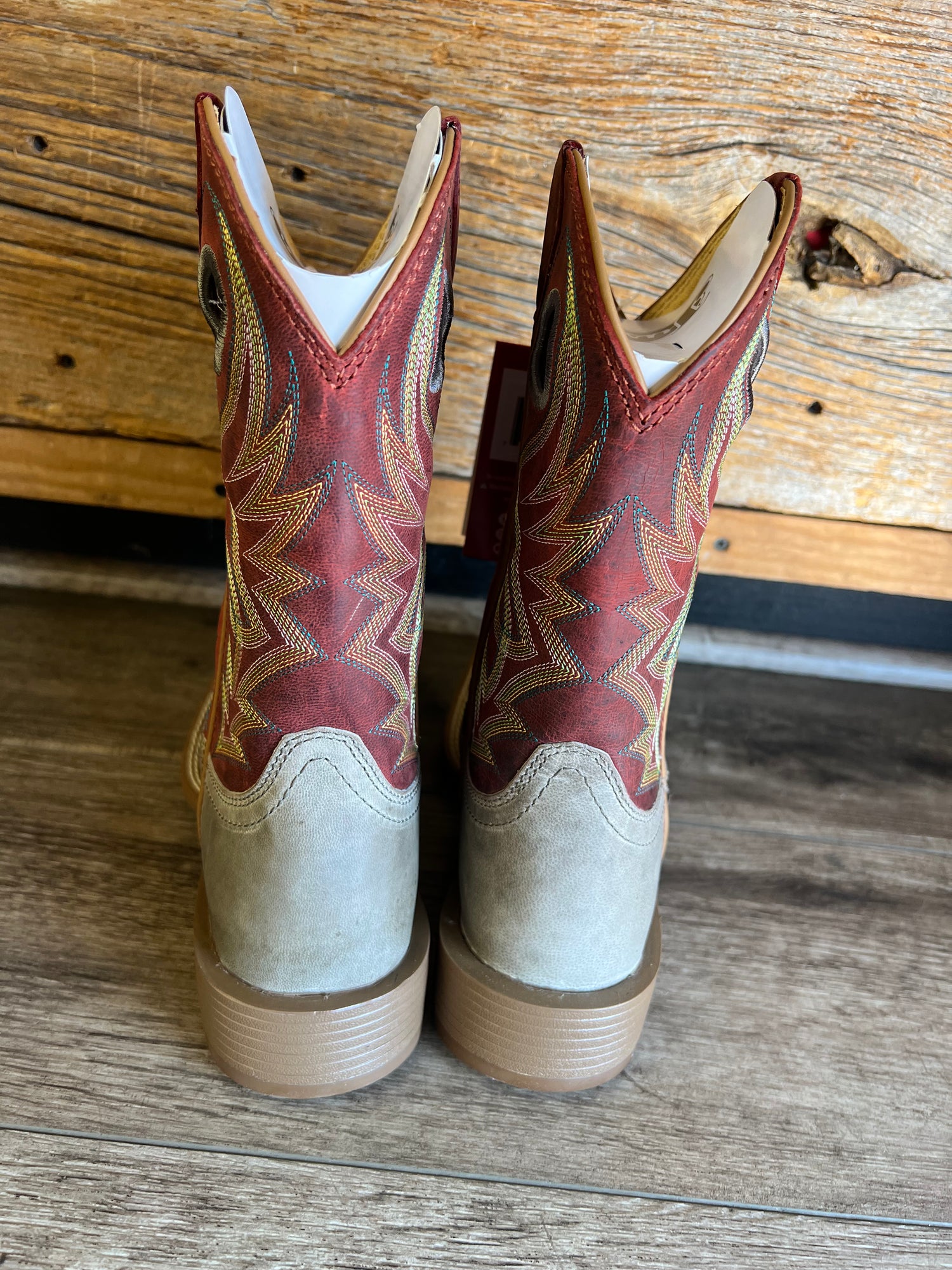 UN7152 Justin Men flex Tan boots