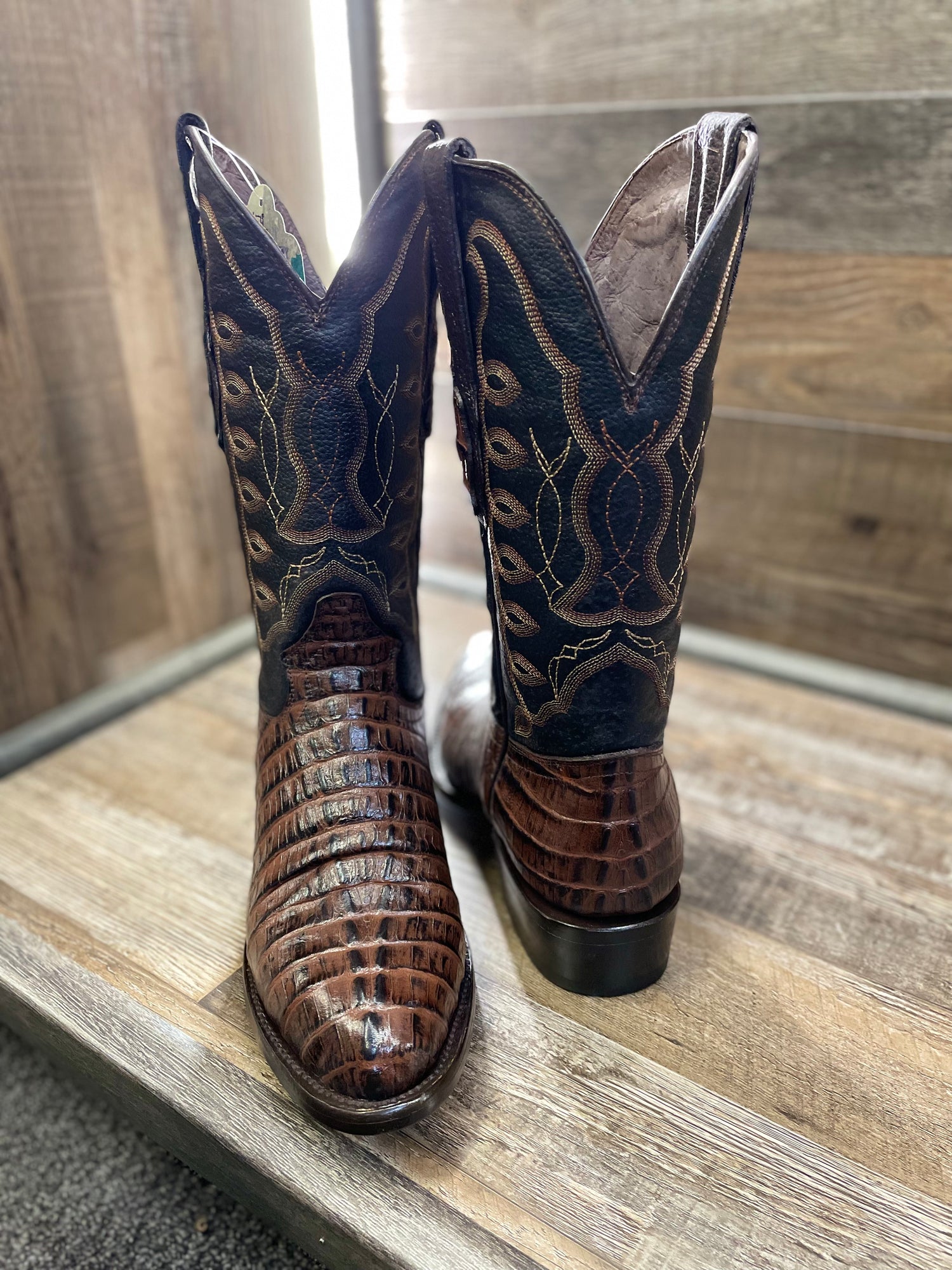 RPE201232 Men's Tanner Mark Brown Caiman Print