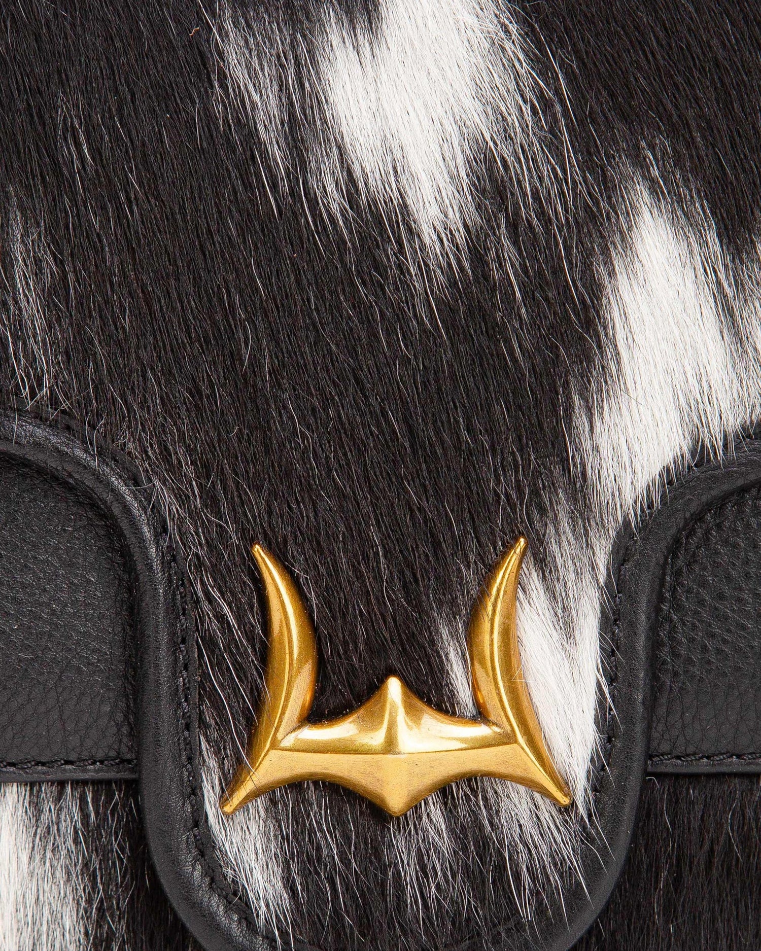 LW-SS25-113-CB Shell Medium Purse Blk/White Cowhide