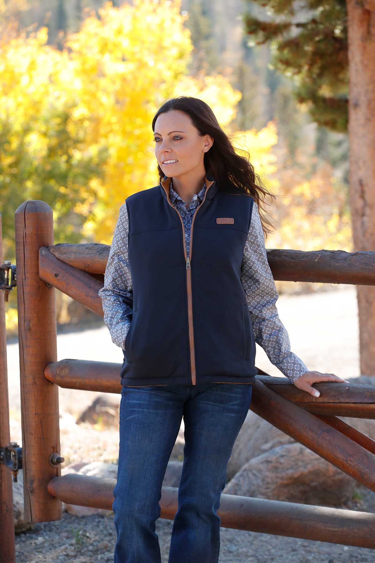 MAV9923001 WMS Reversible Vest Brown/Navy