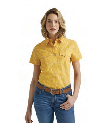 112347162 Wrangler® Yellow Flower Essential Woven Shirt