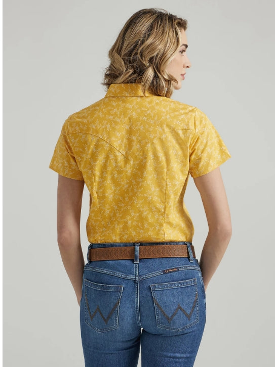 112347162 Wrangler® Yellow Flower Essential Woven Shirt