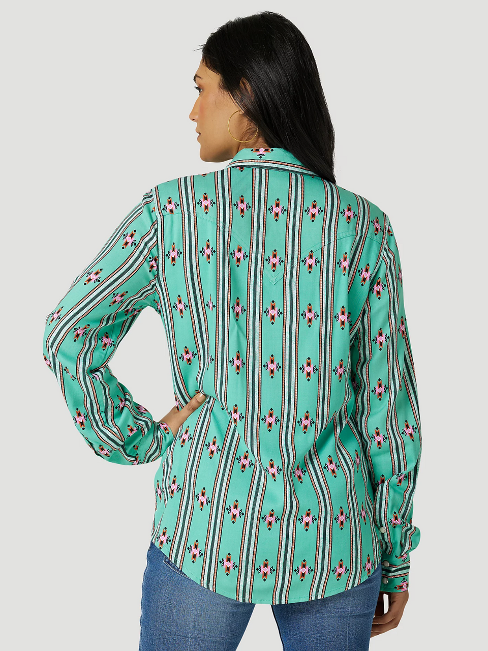 WOMEN'S WRANGLER RETRO® LONG SLEEVE SOUTHWESTERN STRIPE WESTERN Snap Shirt In Green Print - OLD FORT WESTERN